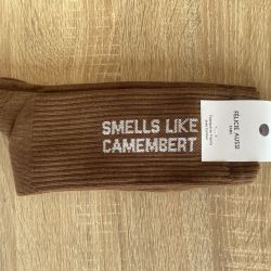 Félicie Aussi - Chaussettes Homme Smell Like Camembert 