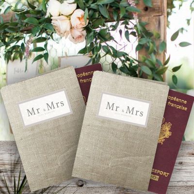 Porte Passeport - Cadeau mariage - A offrir en duo aux jeunes mariés "Mr & Mrs"