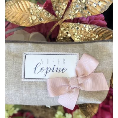 Cadeau pour sa copine - Pochette en lin brillant, noeud rose et texte "super Copine"