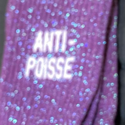 Chaussettes violet avec paillettes reflet vert émeraude