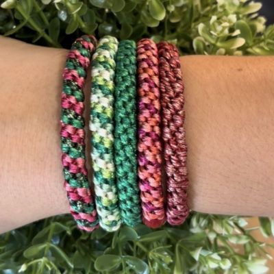 Composition des chouchous KKNEKKI en bracelets